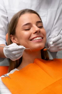 patiente chez le dentiste